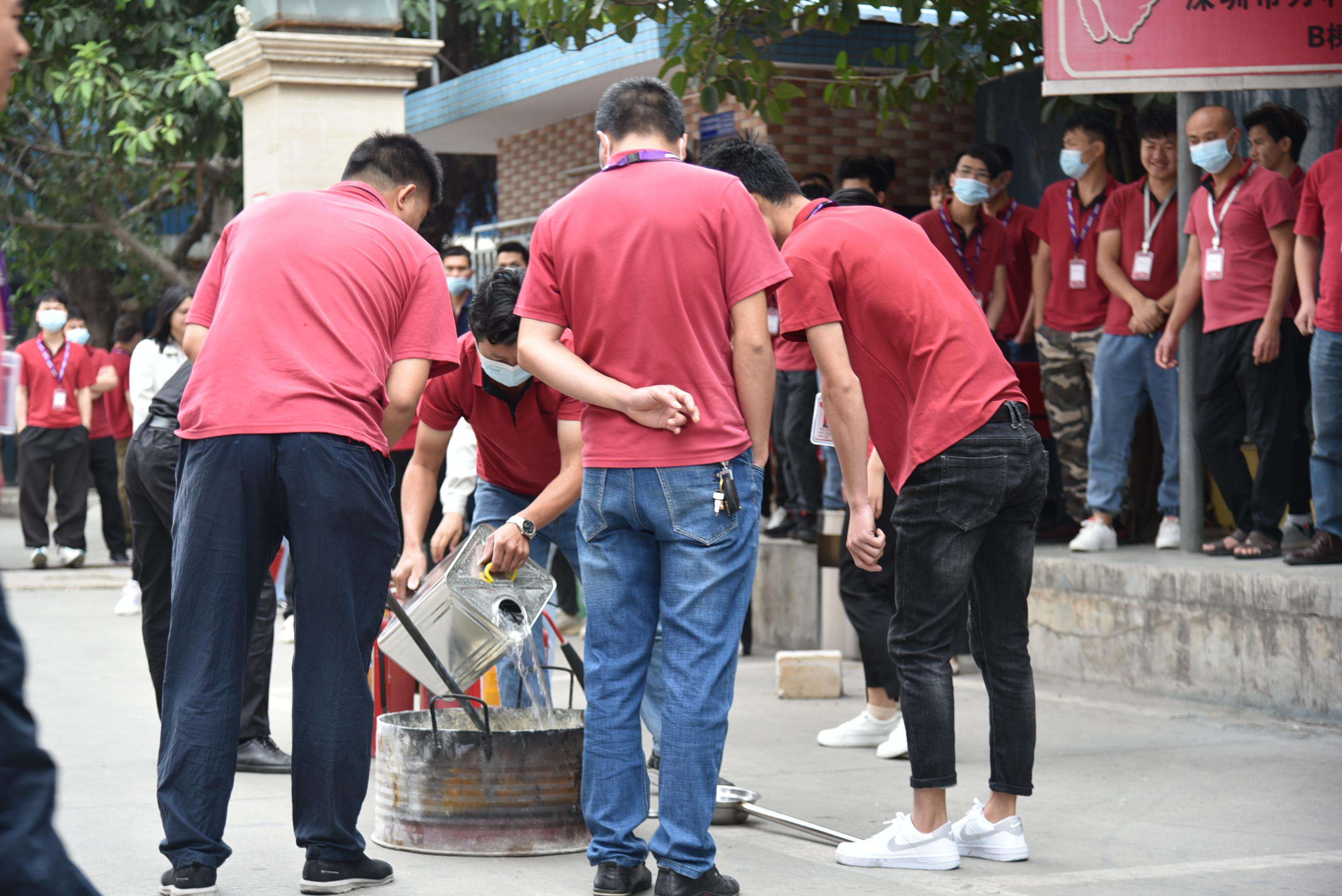 萬(wàn)利科技夏季消防演習