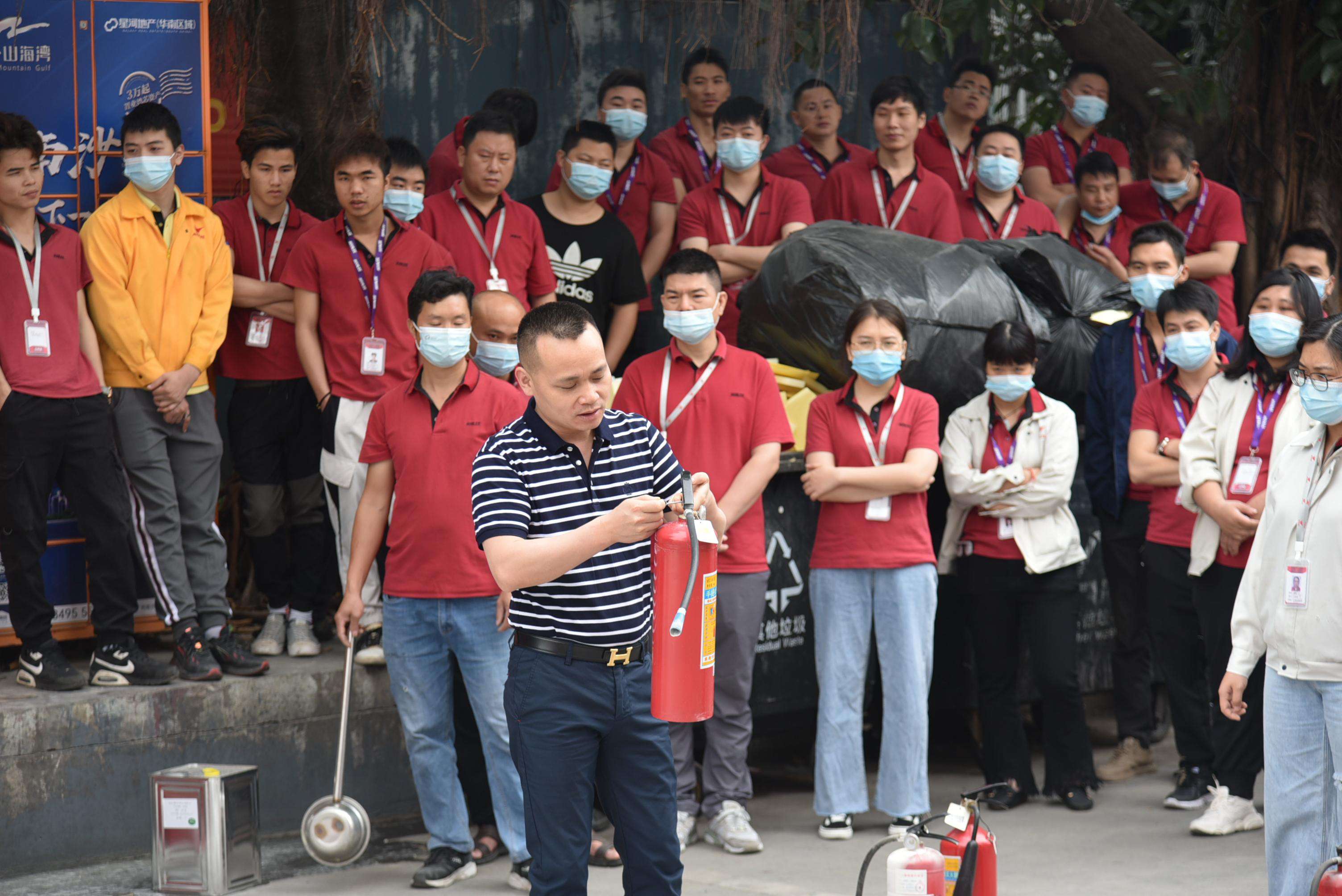 萬(wàn)利科技夏季消防演習